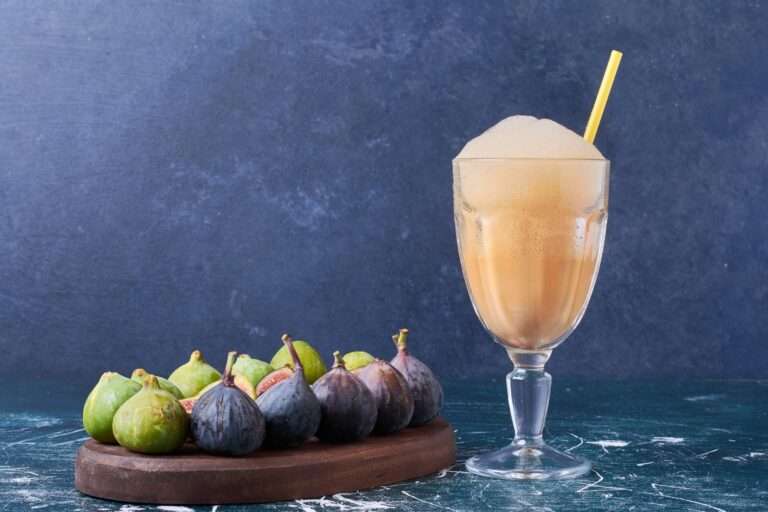 figs-with-cup-drink-blue